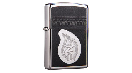 купите Зажигалка Zippo 28800 Leather Stitching with Z Flame High Polish Chrome (зеркальный хром, тиснение кожей, гравировка пламени Зиппо) в Москве